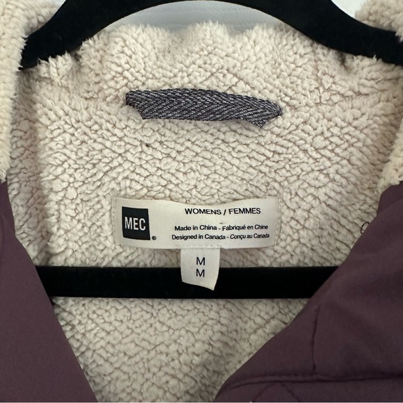 Size M MEC Purple Sherpa Lined Winter Parka Coat - Picture 3 of 4